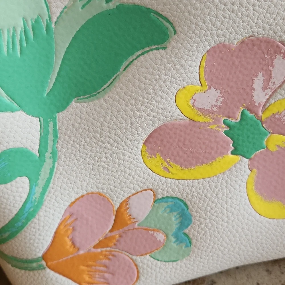 Coach Cream With Dreamy Floral Print Bucket Bag - Picture 12 of 15